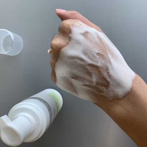 [iUNIK] Centella Bubble Cleansing Foam - Imagen 4